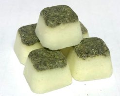 Sheep Fat Cubes with Seaweed